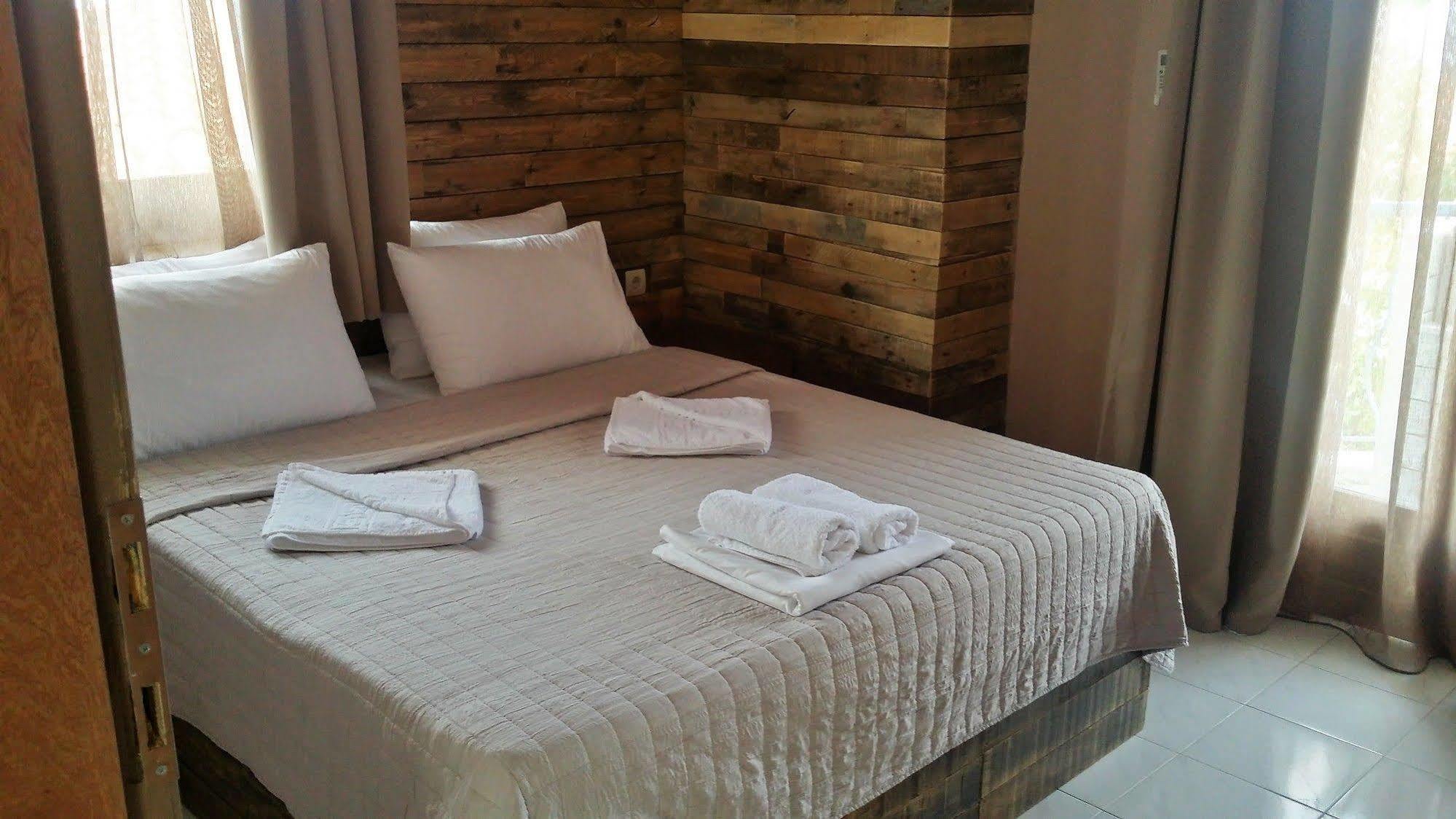 Anemos Hotel Полихроно Экстерьер фото
